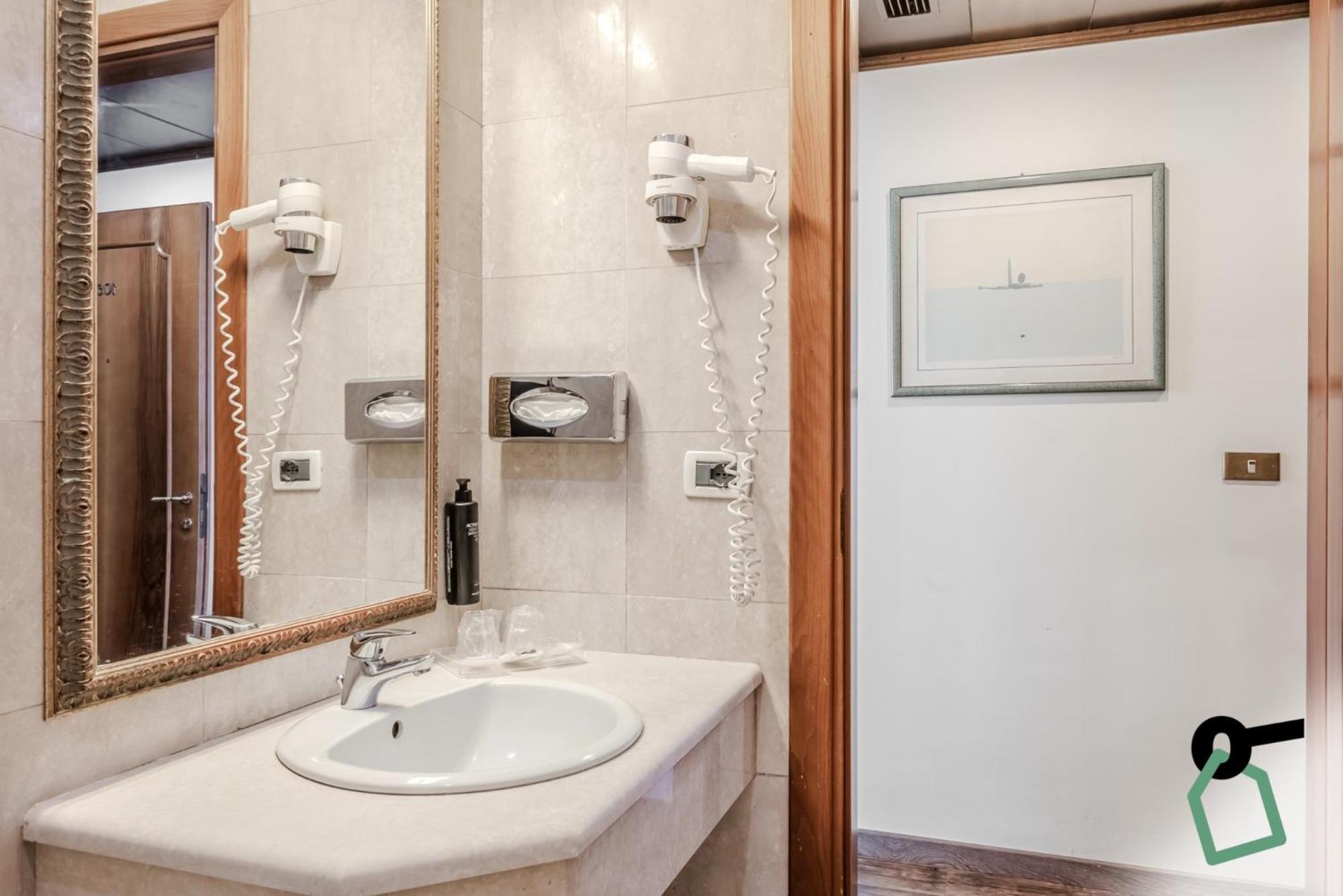 Hotiday Collection - Santa Lucia Hotel Venise